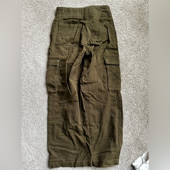 H&M wide leg brown women’s pants. Baggy and fun. Size US 4. - Picture 3 of 3